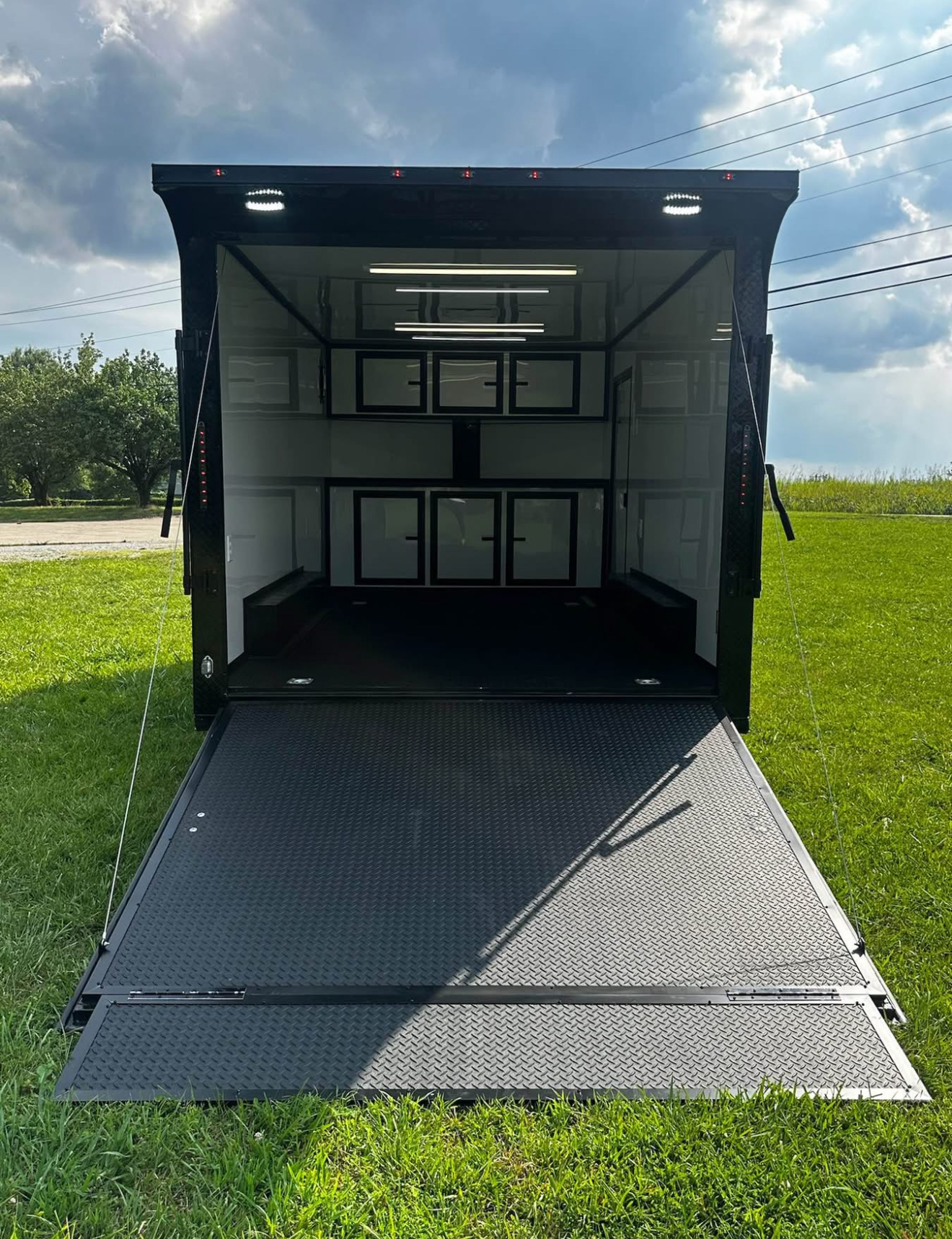 8.5x16 Enclosed Cargo (Motorcycle Friendly) thumbnail 5